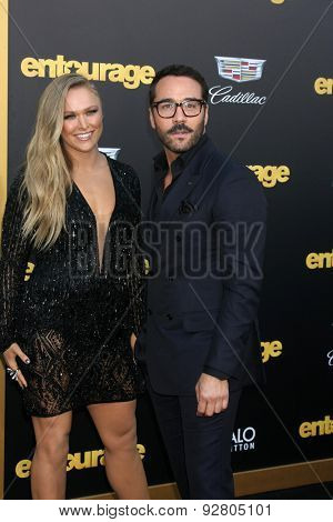 LOS ANGELES - MAY 27:  Ronda Rousey, Jeremy Piven at the 