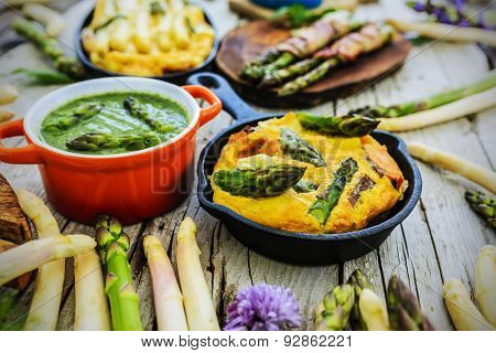 Asparagus - the delights of white and green asparagus, a variety of dishes