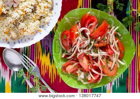 Fresh Salad With Tomatoes, Onions And Coriander - Achik-chuchuk. The Traditional Dish Of Uzbek Cuisi