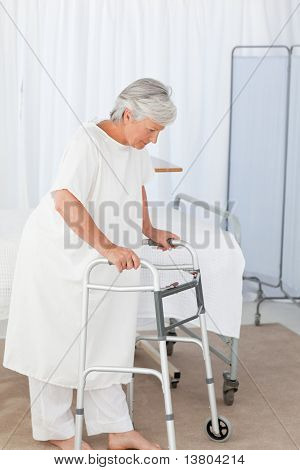 그녀의 짐머 프레임으로 수석 여자