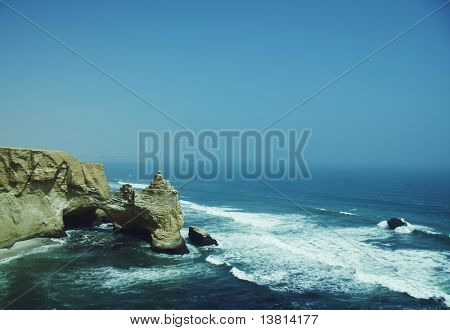 Scogliera del parco di Paracas in Perù