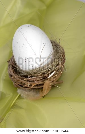 Ovos de Páscoa feliz feriado