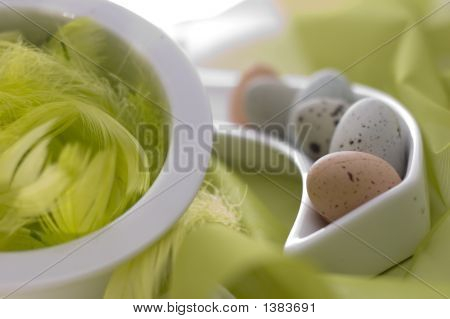 Ovos de Páscoa feliz feriado