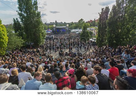 Many People In Crowded Park (mauerpark) At  Fete De La Musique