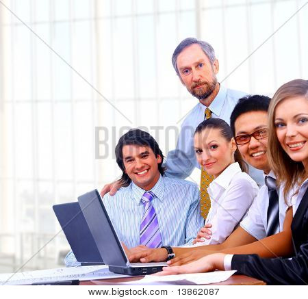 Businessteam en oficina