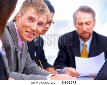 Businessteam en oficina