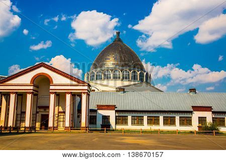 Architecture Of Vdnh Park In Moscow. Vdnh Is A Large City Park, Exhibition Center And Amusement Park