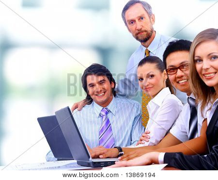 Businessteam en oficina