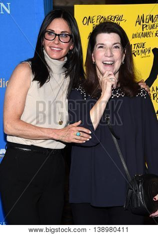 LOS ANGELES - JUL 14:  Courteney Cox & Nanci Ryder arrives to the 