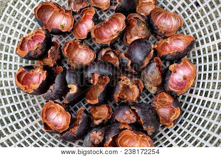 Dried Mangosteen Peel, Suitable For Organic Product Concept.