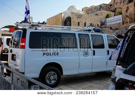 Jerusalem Israel April 16, 2018, View Of A Israeli Police Car In The Street Of Jerusalem Afternoon