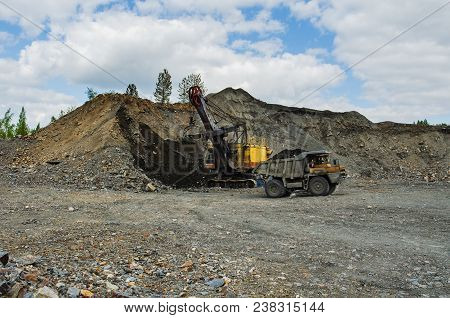 Development Of A Quarry For Extraction Of Silica Refractory Rock.