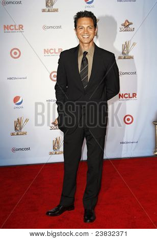 SANTA MONICA, Califórnia - 10 de setembro: Benjamin Bratt 2011 NCLR ALMA Awards realizada no Santa Monica Civic Au