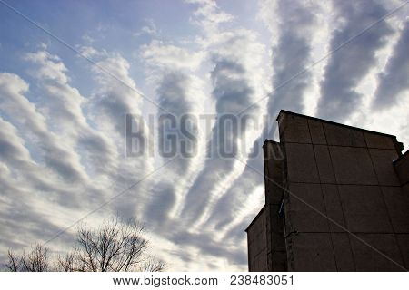 An Amazing Picture Cloud-made Patterns On Spring Sky
