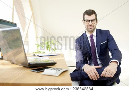 Financial Asisstant Businessman