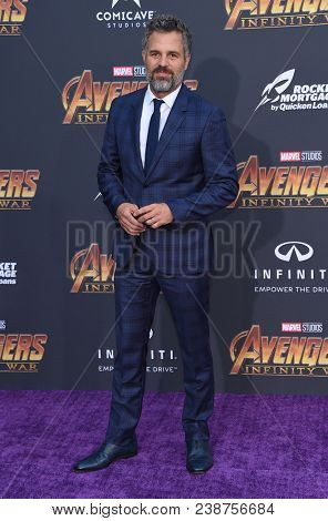 LOS ANGELES - APR 23:  Mark Ruffalo arrives to the Marvel Studios 'Avengers: Infinity War' World Premiere  on April 23, 2018 in Hollywood, CA                