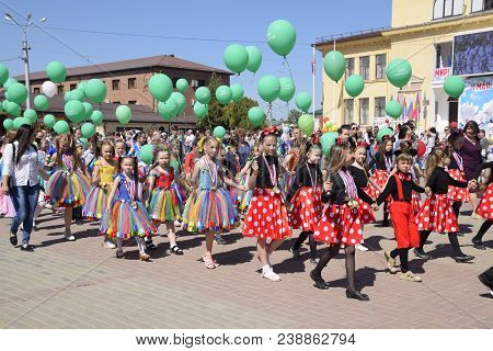 Slavyansk-on-kuban, Russia - May 1, 2018: Celebrating The First Of May, The Day Of Spring And Work. 