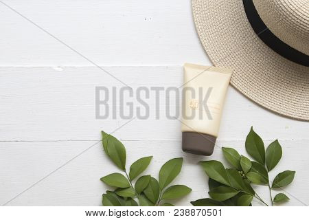 Natural Cosmetic For Skin Face Sunscreen Spf50 Of Lifestyle Woman Relax Summer On Background White