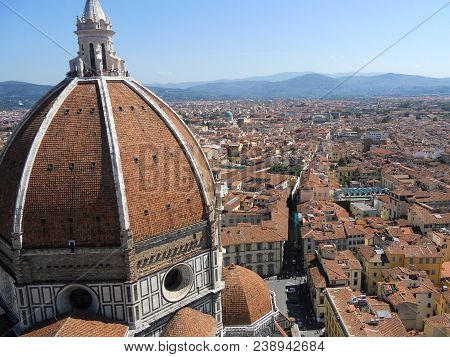 Cattedrale Di Santa Maria Del Fiore, Florence, Italy In Summer.