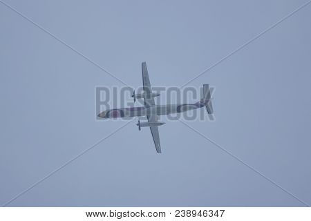 Hs-dqb Bombardier Q400 Nextgen Of Nokair.