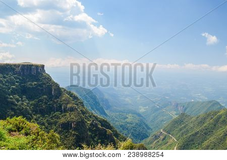 Serra Do Rio Do Rastro (route Sierra Of The Trail River) - Santa Catarina - Brazil