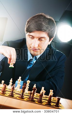 FIDE แกรนด์มาสเตอร์ Vugar Gashimov (อันดับโลก - 12) จากอาเซอร์ไบจาน