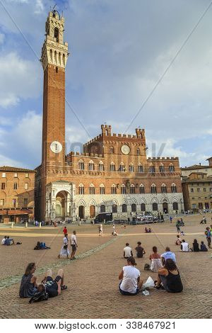 Siena, Italy - September 14, 2019: This Is A Medieval Building Of The Palazzo Comunale With The Towe