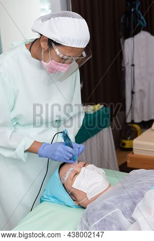 Eyebrow Tattoo Clinic Or Eyebrow Embroidery Clinic