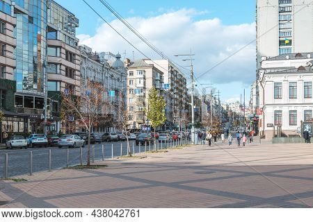 Kiev, Ukraine - October 23, 2021: View Of The Str. Velyka Vasilkovskaya In The Pechersk District Of 