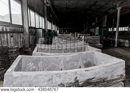 Cast Iron Tubing Reinforced Concrete Cast Products For Lining Distillation Tunnels And Underground S