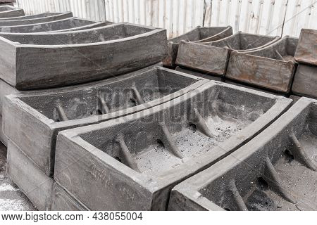 Cast Iron Tubing Reinforced Concrete Cast Products For Lining Distillation Tunnels And Underground S