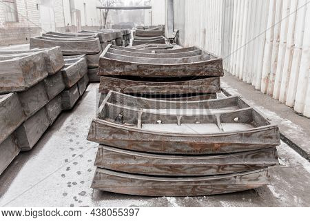 Cast Iron Tubing Reinforced Concrete Cast Products For Lining Distillation Tunnels And Underground S
