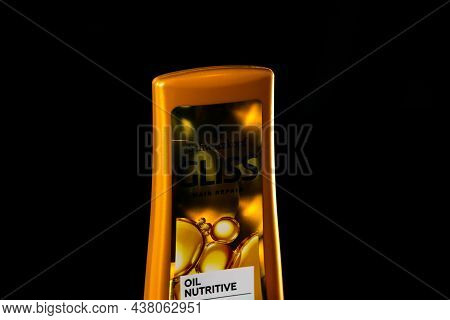 Hair Repair Gliss Schwarzkopf. Gliss Is A Product Of The Schwarzkopf Brand Specializing In Hair Care
