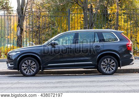 Moscow; Russia - October 15; 2021:  Black Volvo Xc90    Is Parked  On The Street On A Warm  Day Agai