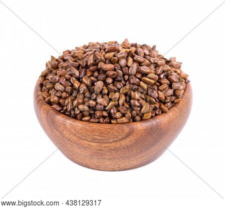 Cassia Tora Beans In Wooden Bowl, Isolated On White Background. Sicklepod Or Senna Obtusifolia. Clip