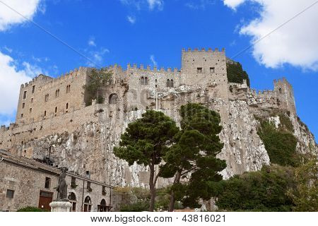 Caccamo middelalderborg, nær Palermo, Sicilien