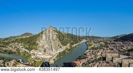 Very Large Panoramic View Of Sisteron On The Durance River, Rocher De La Baume Opposite The Old Town