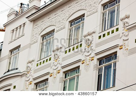 ein wunderschön renovierten Jugendstil-Gebäude. Renovierung der alten Stadthäuser.