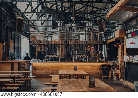 London, Uk - October 17, 2021: German Kraft Microbrewery And Bar In Mercato Metropolitano, The First