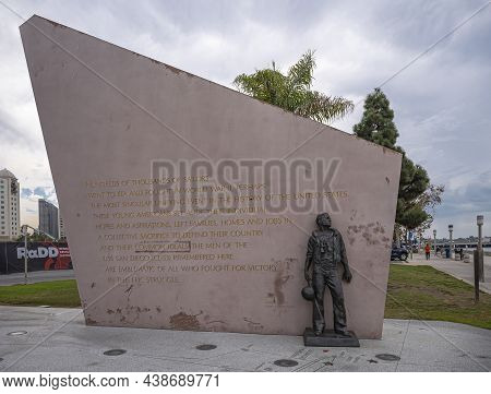 San Diego, California, Usa - October 4, 2021: Embarcadero Boardwalk. Brown Stone Uss San Diego Memor