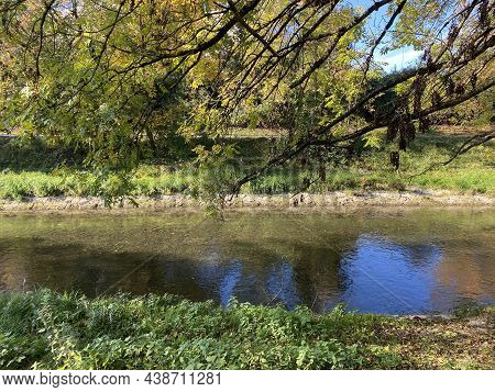 An Early Autumn Landscape Along The Glatt River And Its Embankment In The City Of Zürich (zuerich Or