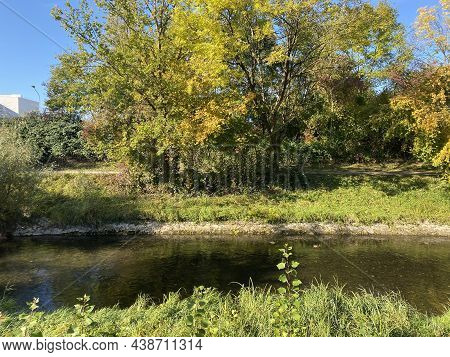 An Early Autumn Landscape Along The Glatt River And Its Embankment In The City Of Zürich (zuerich Or