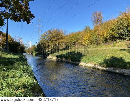 An Early Autumn Landscape Along The Glatt River And Its Embankment In The City Of Zürich (zuerich Or