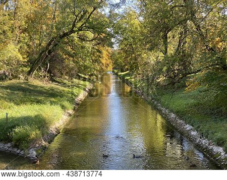 An Early Autumn Landscape Along The Glatt River And Its Embankment In The City Of Zürich (zuerich Or