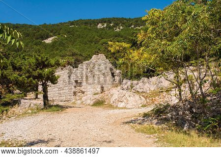 The Ruins Of The Medieval Baska Citadel, Kastel Baska, Overlooking The South Krk Island Town Of Bask