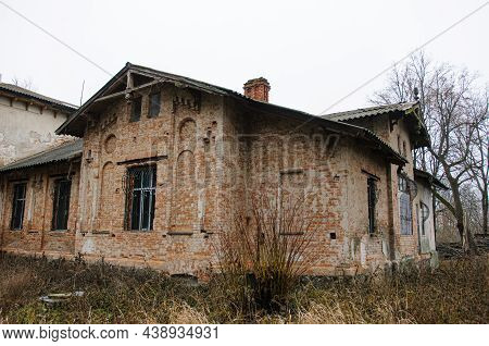 Old Abandoned Mansion In Vinnytska Region Ukraine