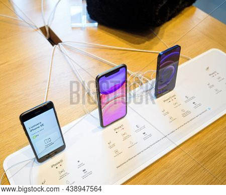 Paris, France - Oct 29, 2021: Directly Above View Of All 2021 Iphone Se, 11 And 12 Mini Versions Sma