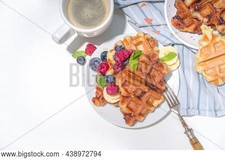 Modern Dessert Croffle