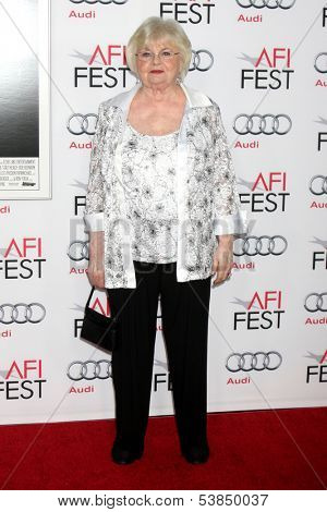 LOS ANGELES - NOV 11:  June Squibb at the 