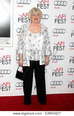 LOS ANGELES - NOV 11:  June Squibb at the 